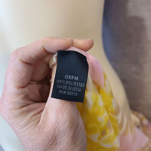 Steve Madden Crochet Trim Tie-Dye Kimono - Picture 4 of 5